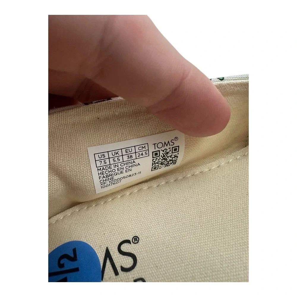 Toms Belmont Christmas Cats Shoes Womens 7.5 Gray Holiday‎ Slip On Shoes